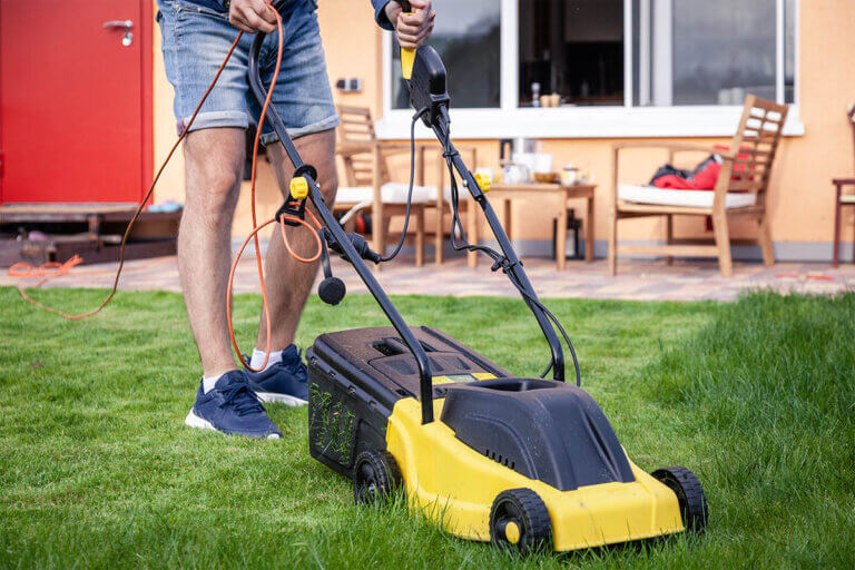 electric lawn mower