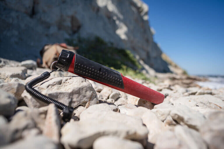 handheld metal detector