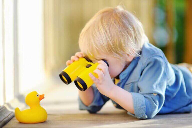 kids' binoculars