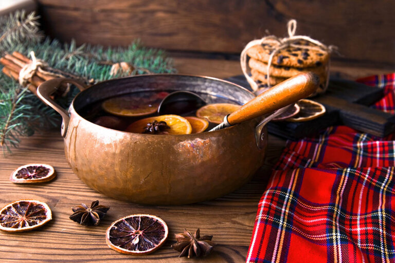 mulled wine warmer