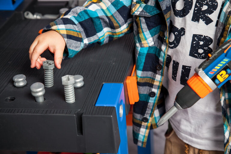toy workbench